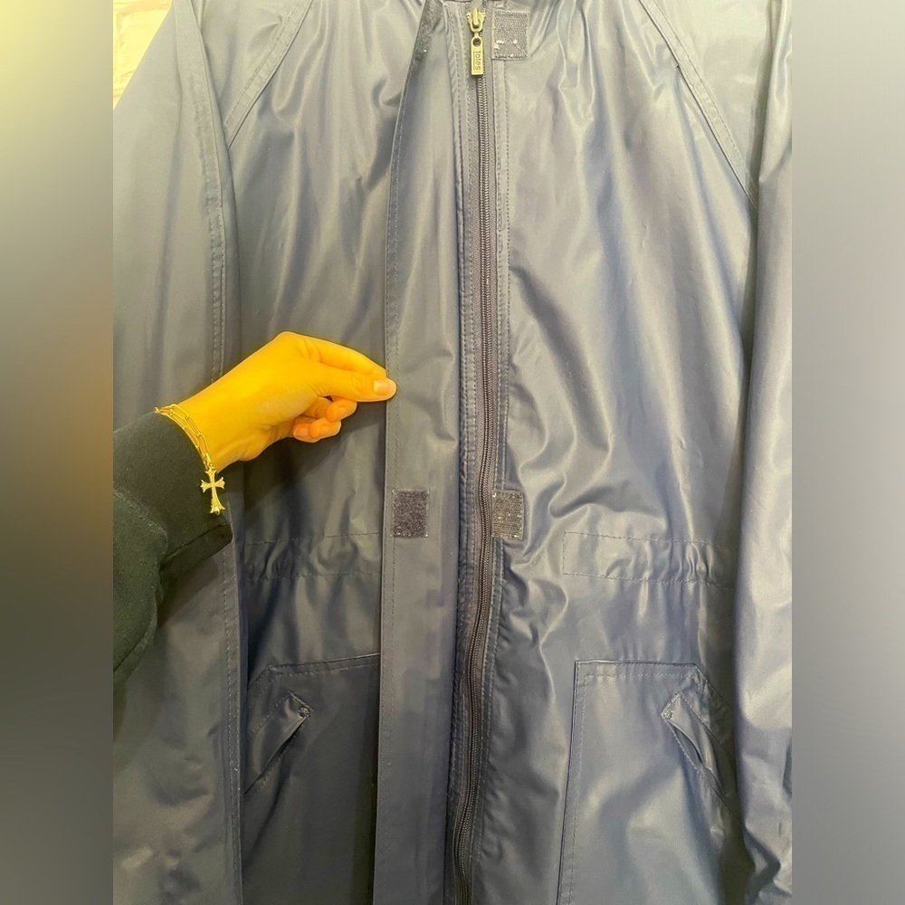 Totes Navy Blue Rain Coat with Hood and Plaid Lining Size Small - Picture 4 of 5